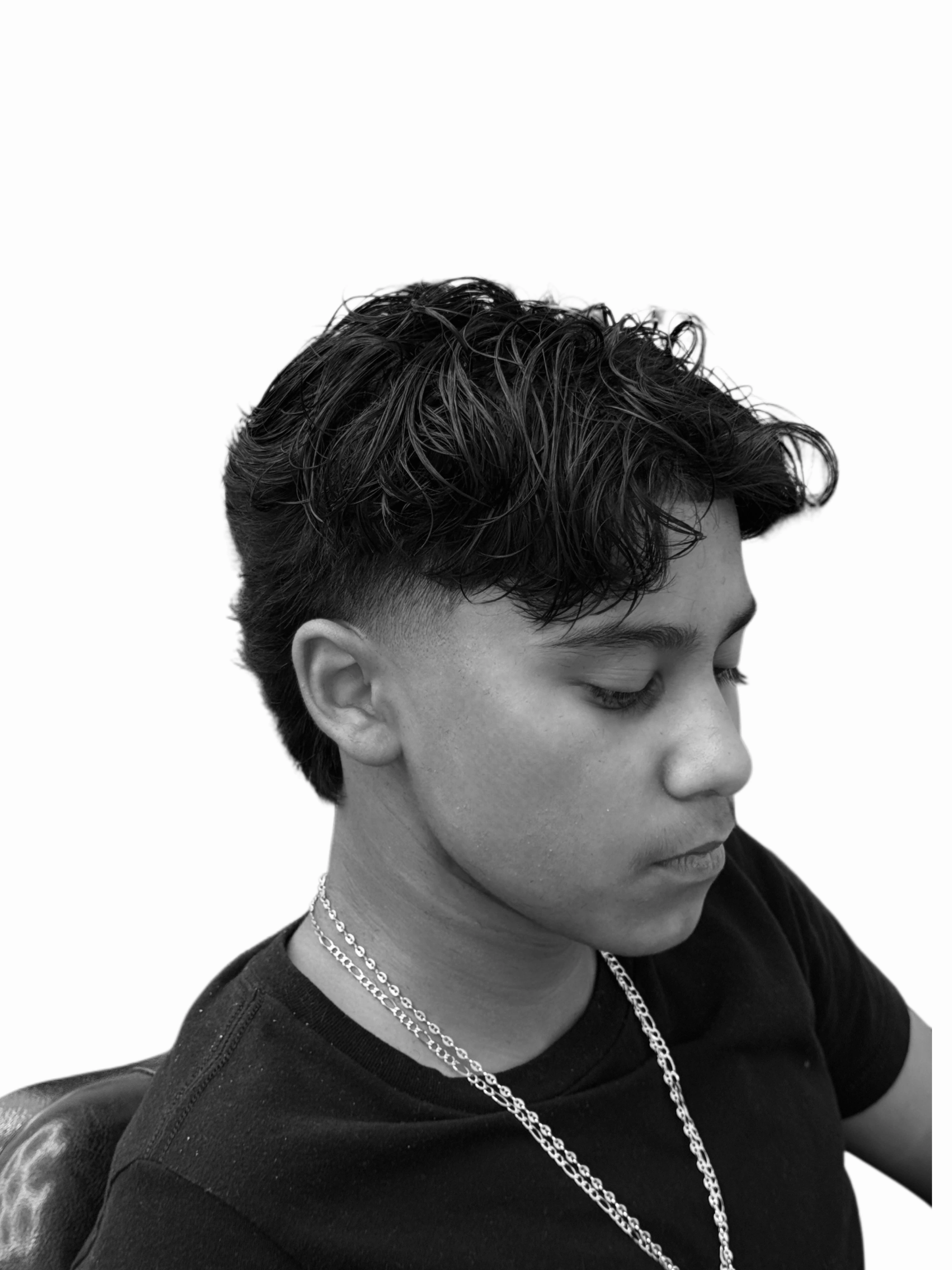 Low Taper w/ Middle Part