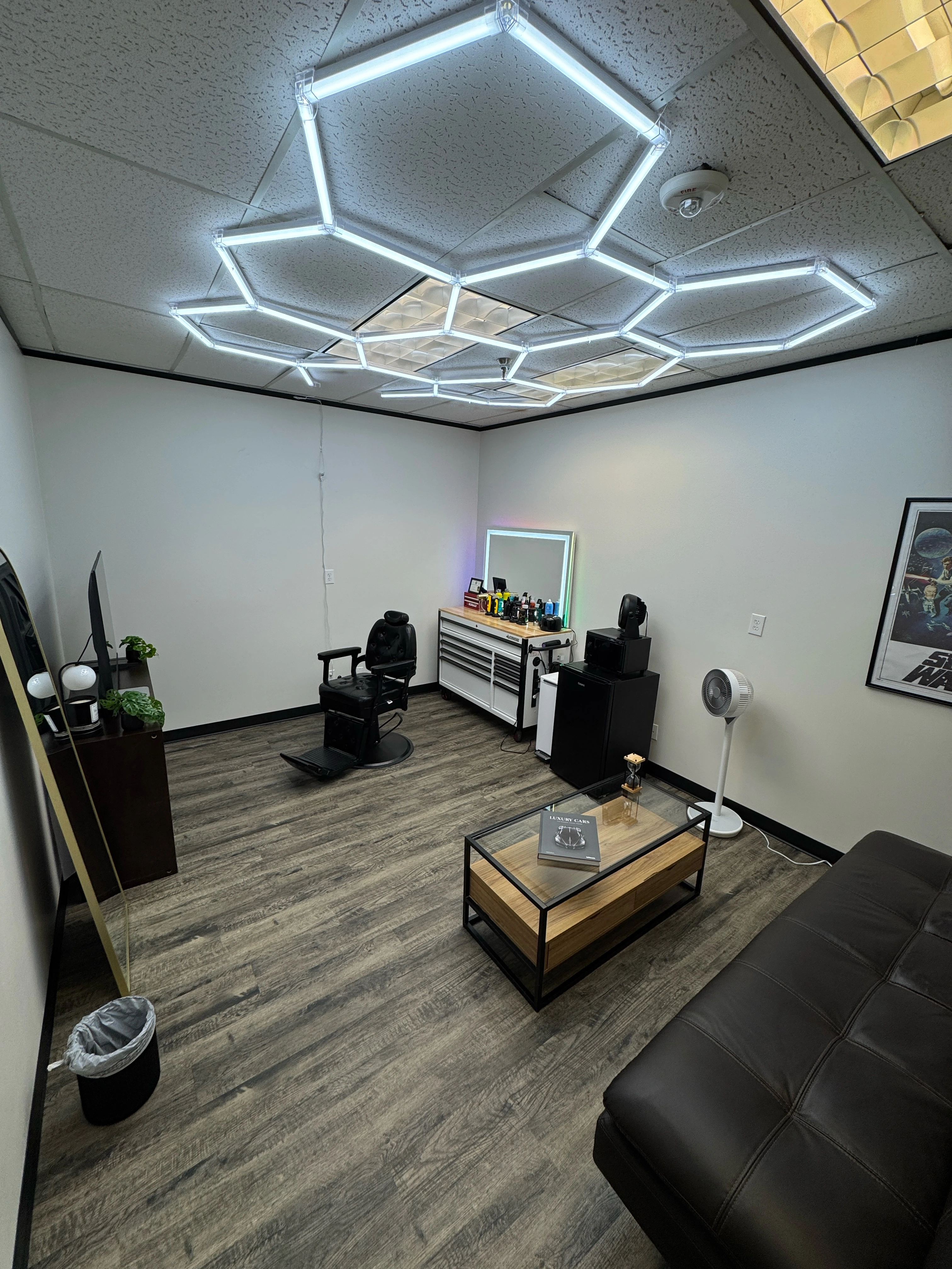Alexis Barbershop Salon